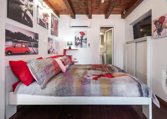 Mango & Tango Oldtown