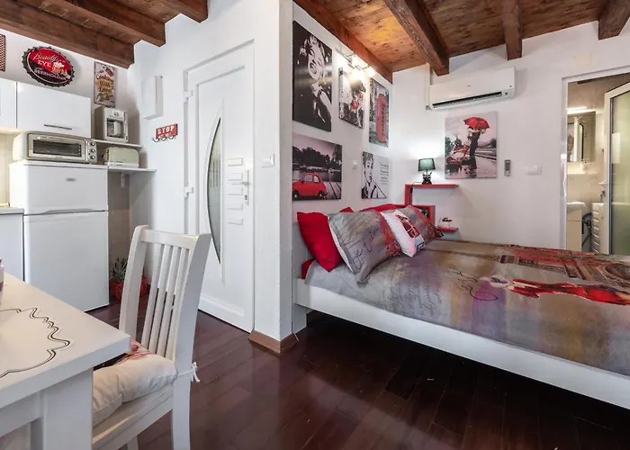 Mango & Tango Oldtown