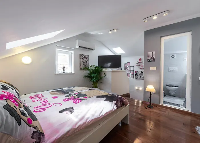 Mango & Tango Oldtown