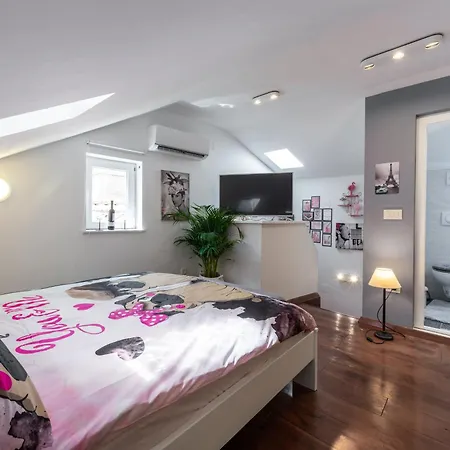 Mango & Tango Oldtown