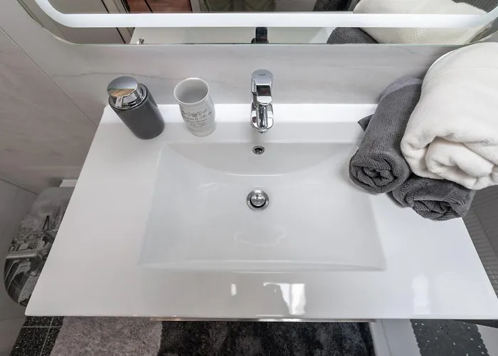 Mango & Tango Oldtown Апартаменты *